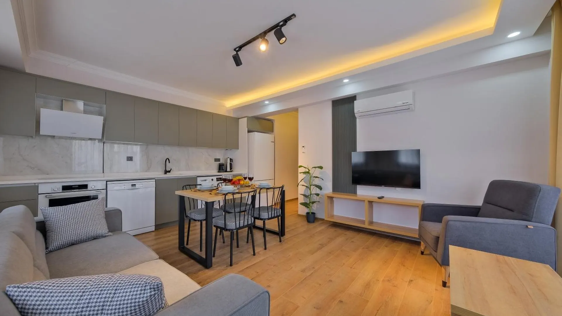 Light Apartments Φετιγιέ